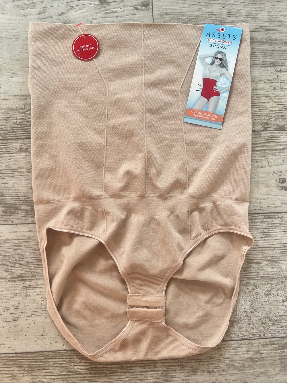 SPANX ASSETS M Red Hot Label FS4115 Flat Out Flawless Hi Waist Brief Soft Nude